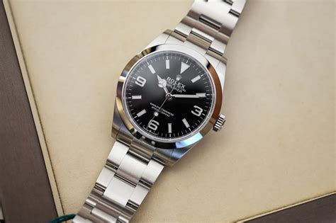 rolex explorer 40 lug to.